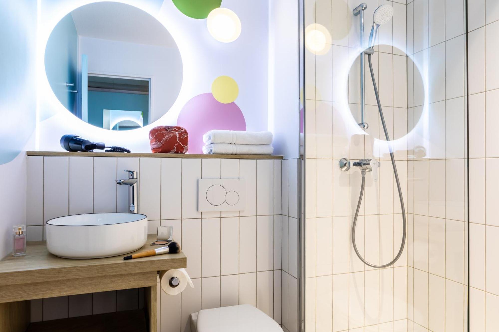 Hotel Ibis Styles Paris Saint Denis Pleyel Esterno foto