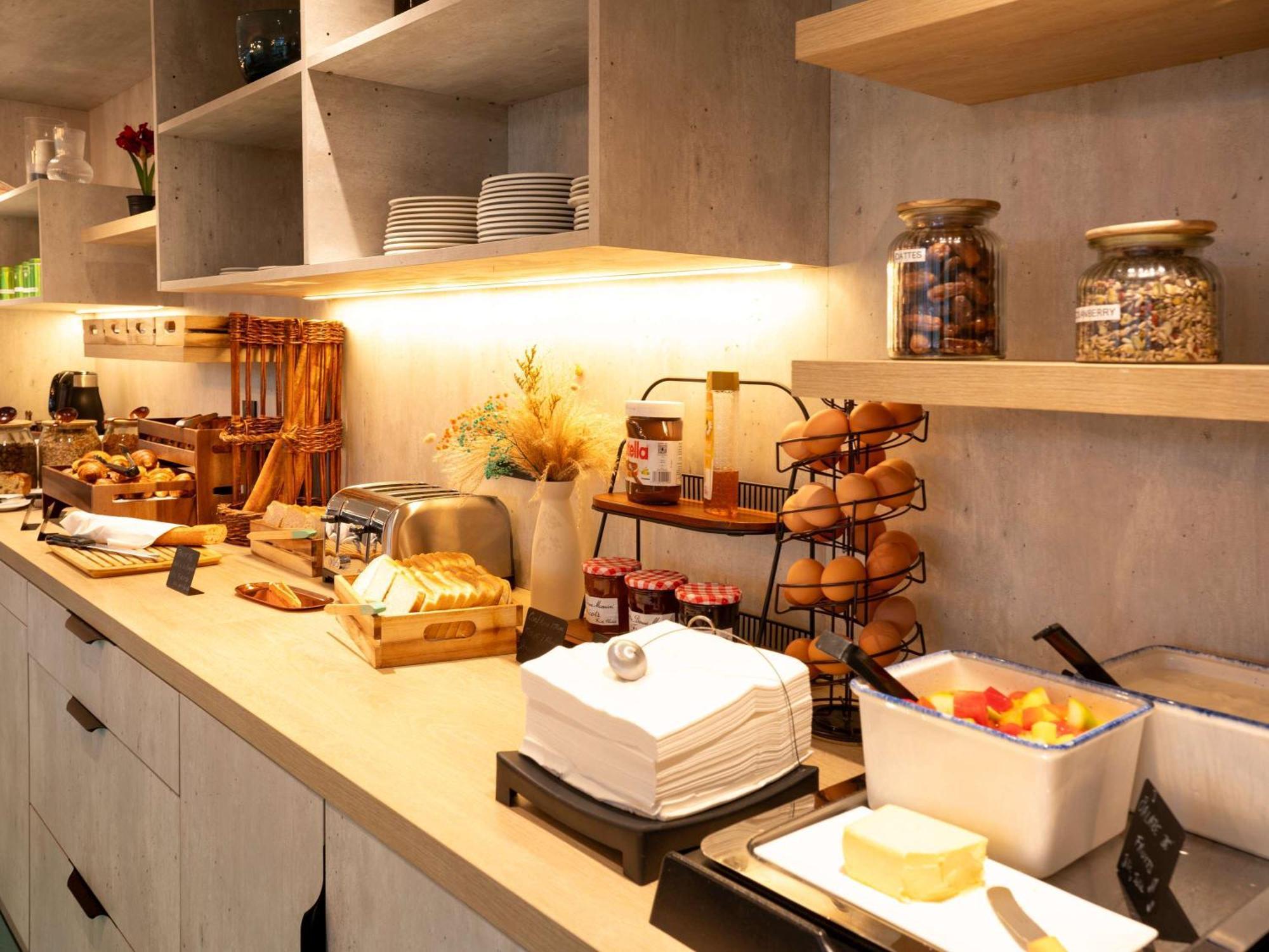 Hotel Ibis Styles Paris Saint Denis Pleyel Esterno foto